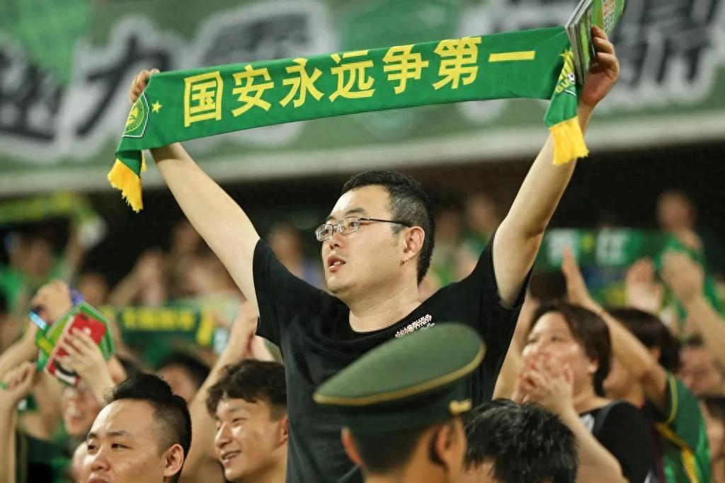 关于国安客场大胜苏宁，继续保持榜首位置的信息
