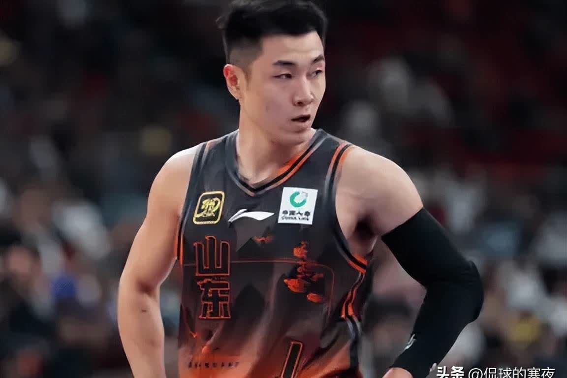 包含诺维奇客场击败对手！黄军在客场取得宝贵的胜利的词条